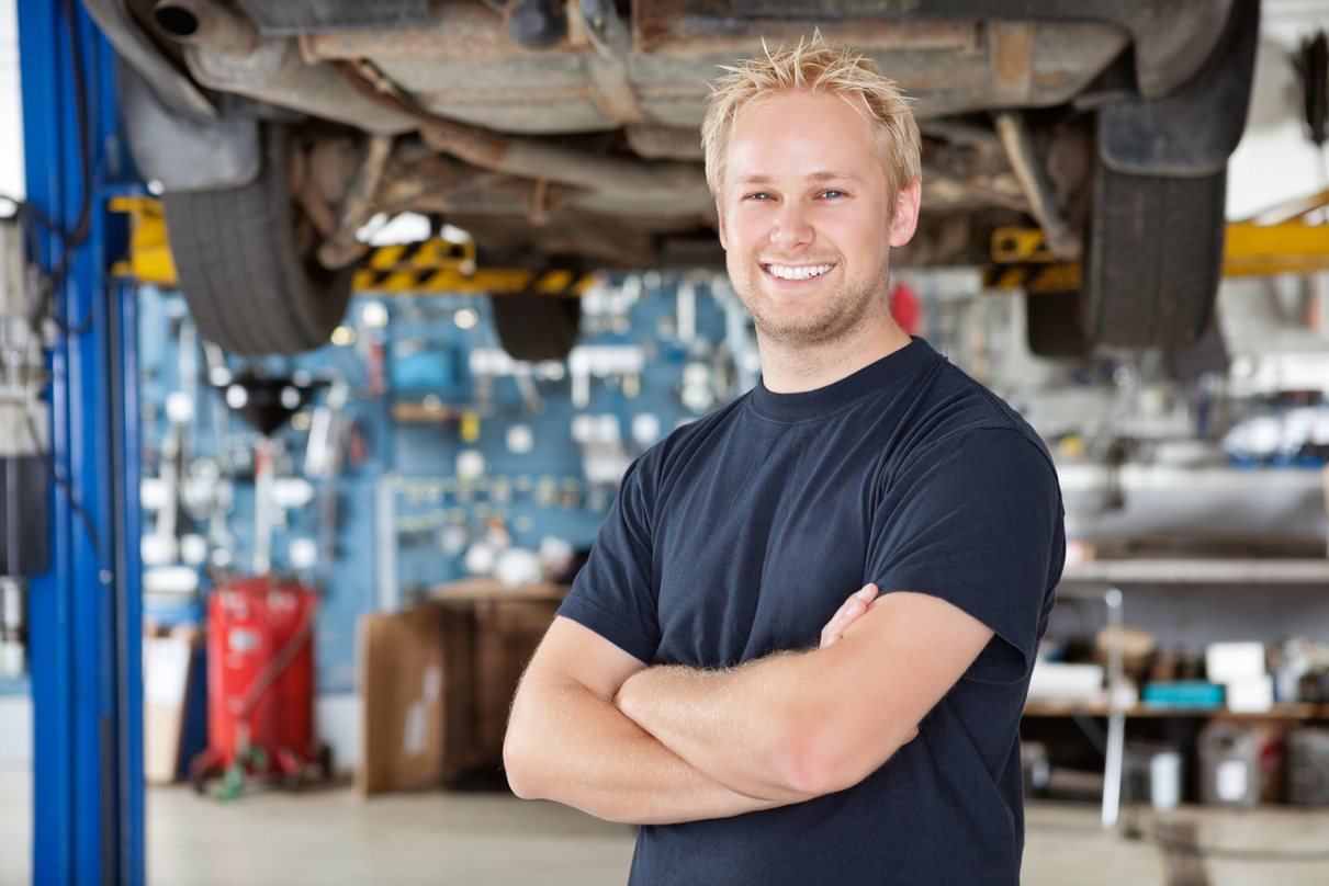 transmission repair mechanic